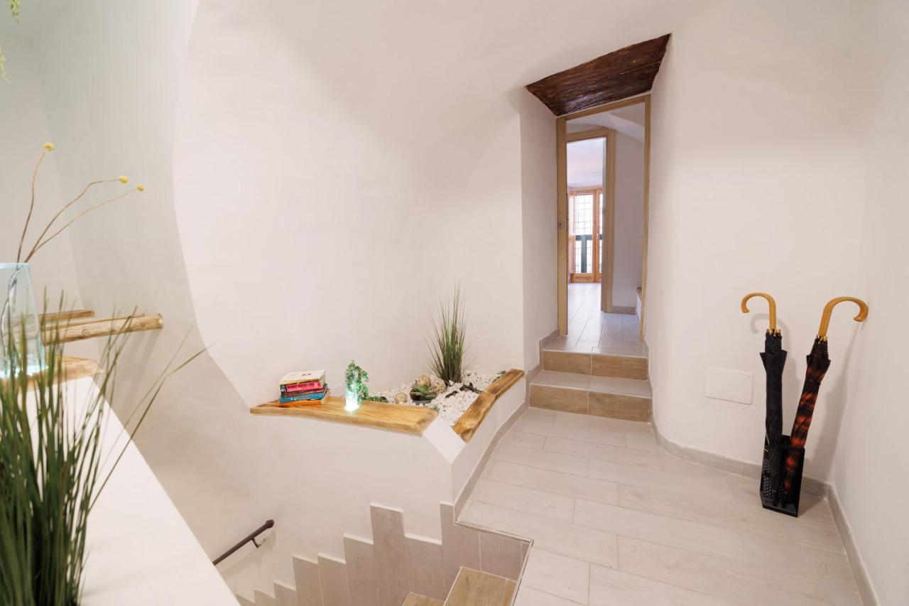 Legno Suite By HouseinNápoly Kültér fotó