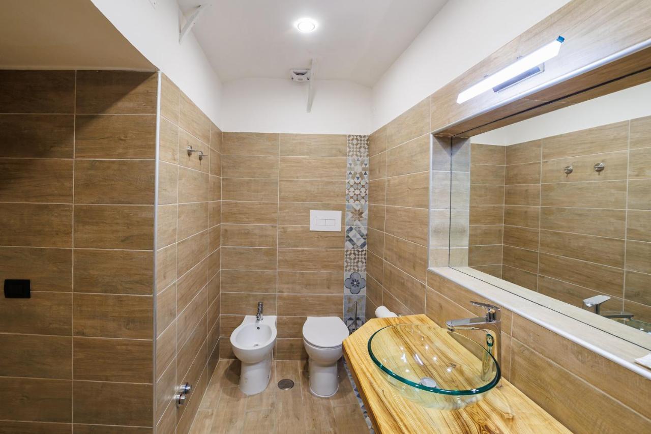 Legno Suite By HouseinNápoly Kültér fotó