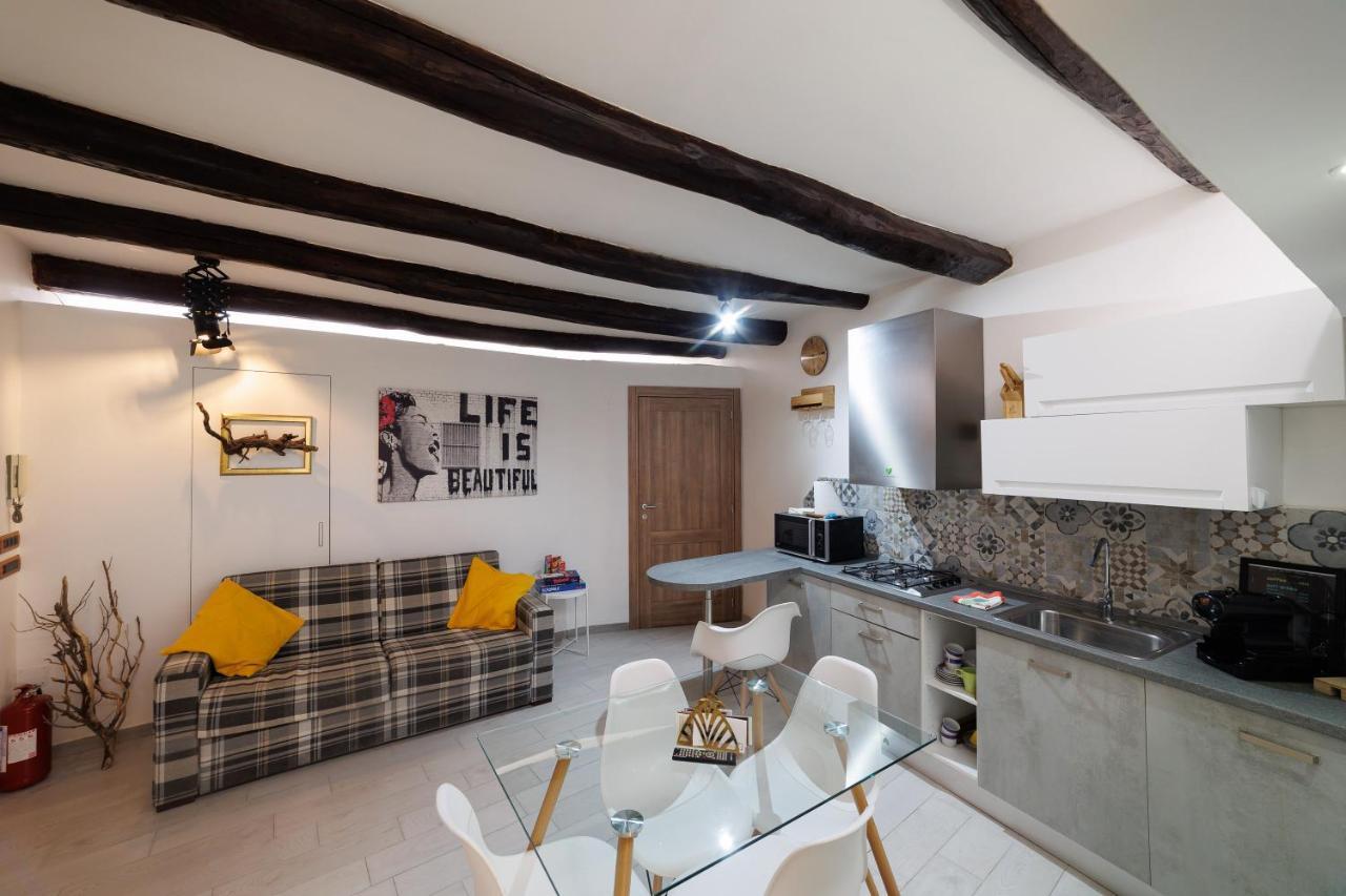 Legno Suite By HouseinNápoly Kültér fotó