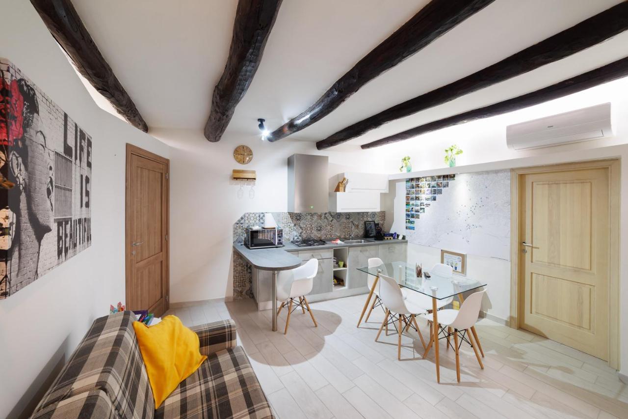 Legno Suite By HouseinNápoly Kültér fotó