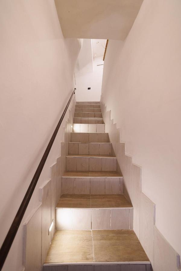 Legno Suite By HouseinNápoly Kültér fotó