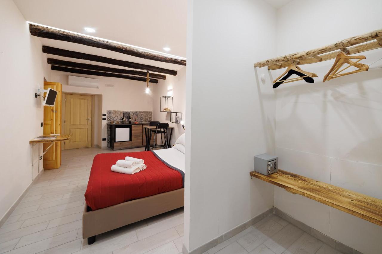 Legno Suite By HouseinNápoly Kültér fotó