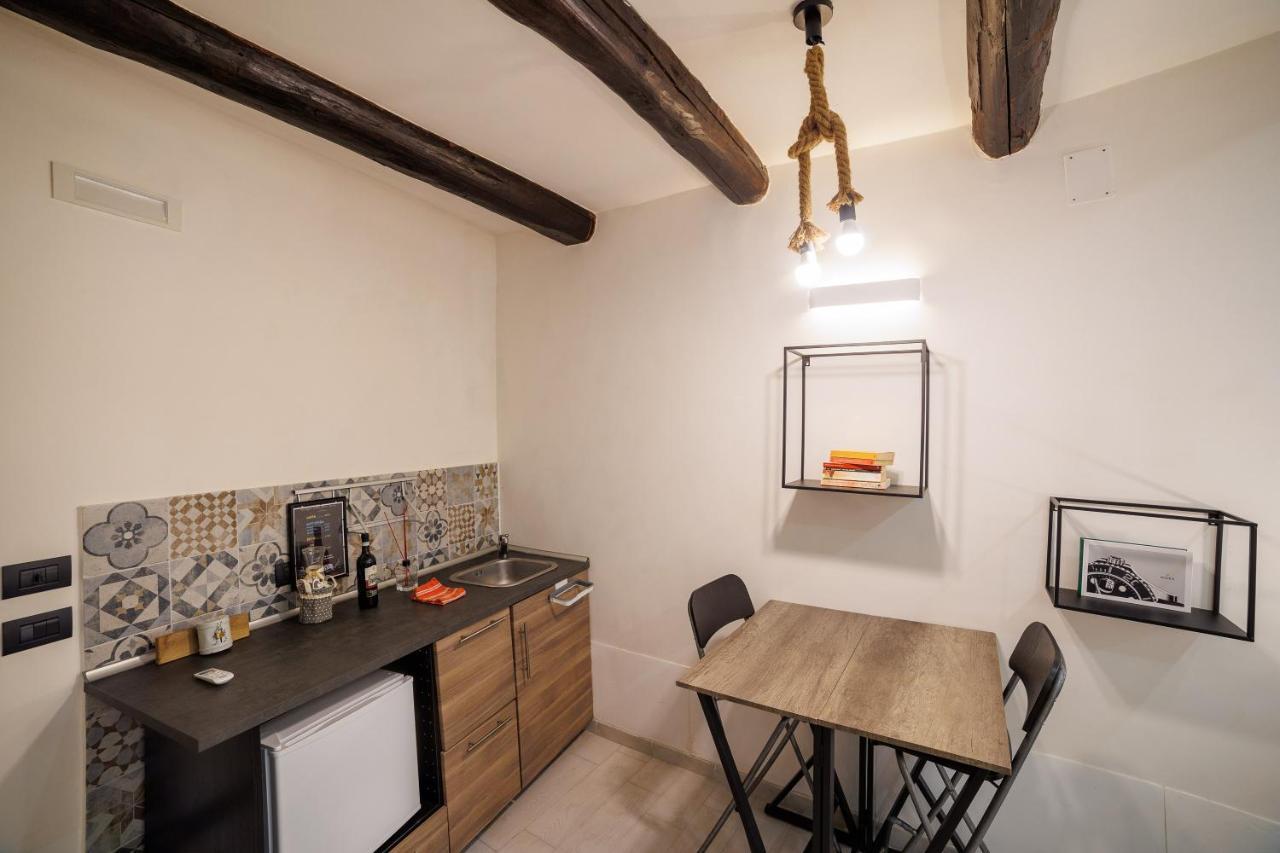 Legno Suite By HouseinNápoly Kültér fotó