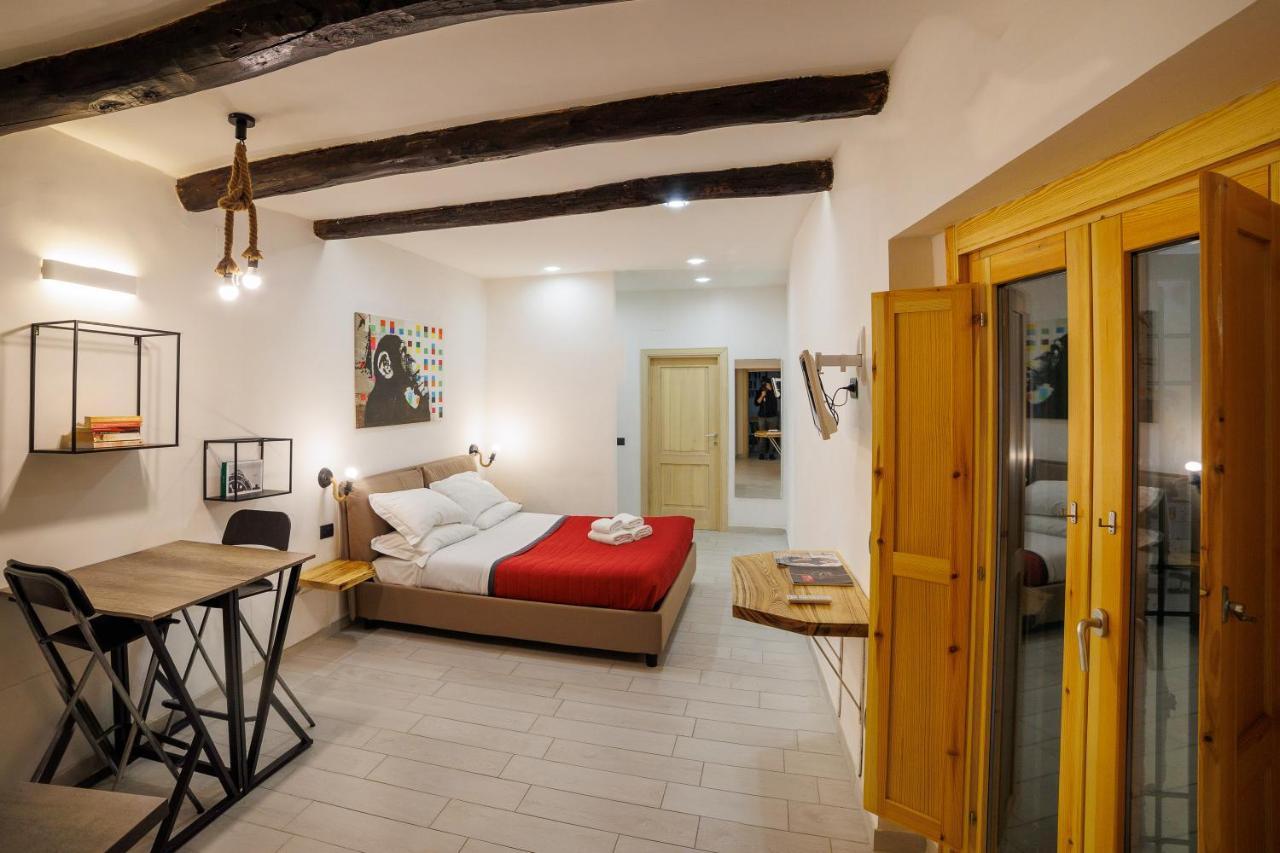 Legno Suite By HouseinNápoly Kültér fotó