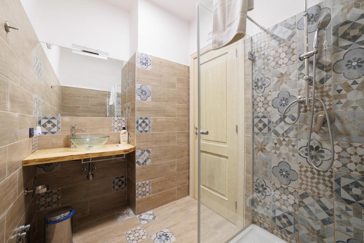 Legno Suite By HouseinNápoly Kültér fotó